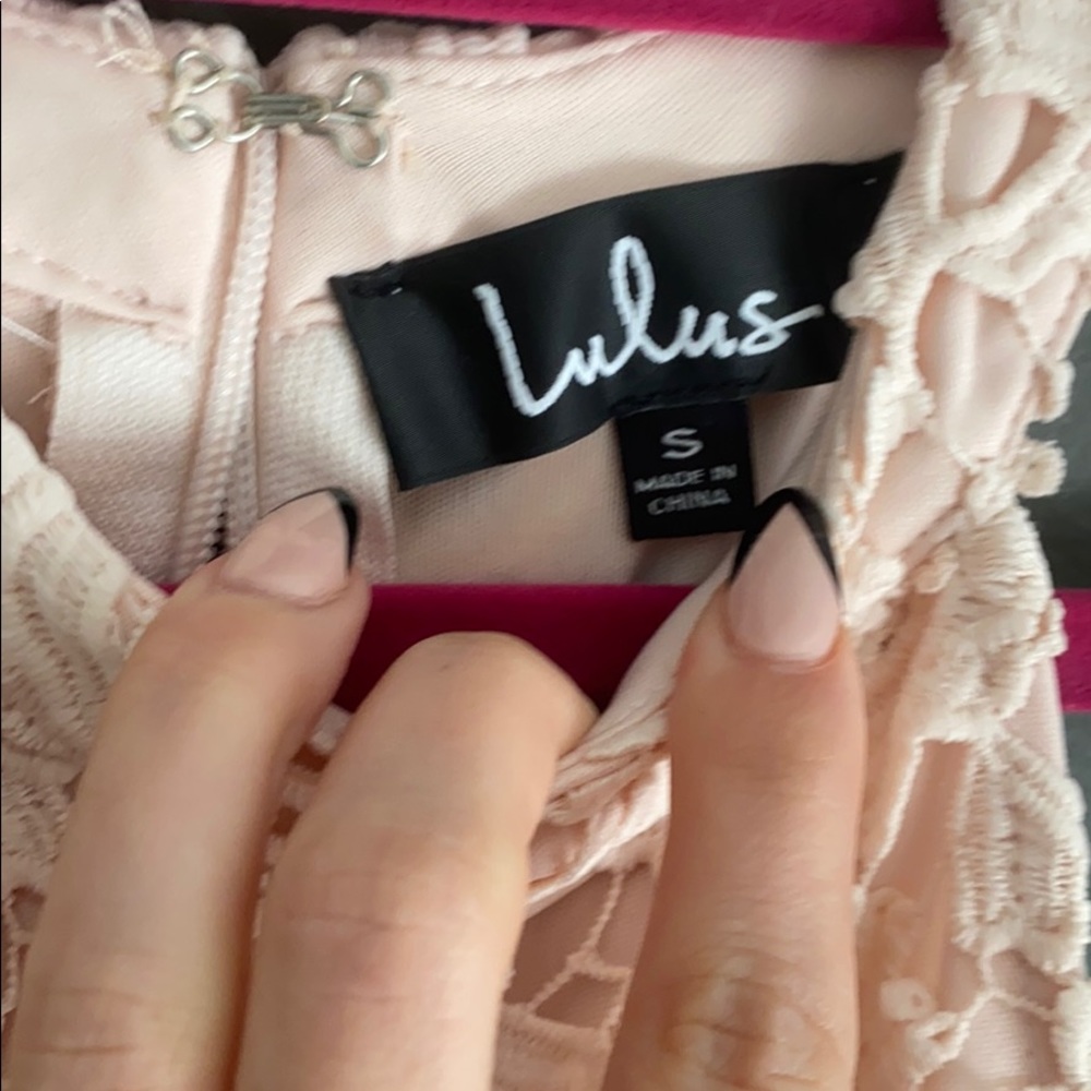 Lulus lace bodycon dress - Picture 2 of 4